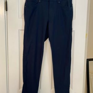 Lululemon Men’s ABC Pants size 32 Slim